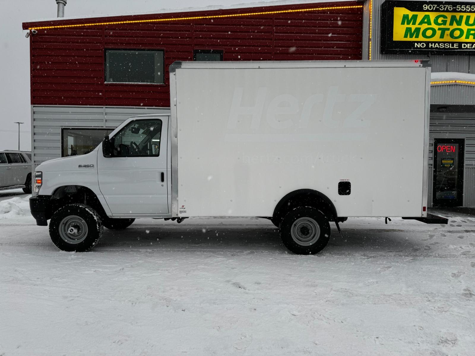 2022 White /Gray Ford Econoline (1FDWE3FK8ND) with an 7.3L V8 Gasoline engine, located at 1960 Industrial Drive, Wasilla, 99654, (907) 376-5555, 61.573475, -149.400146 - Photo #1